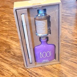 Rae Dunn "BOO" Scented fragrance oil w/ reed sticks boxed set